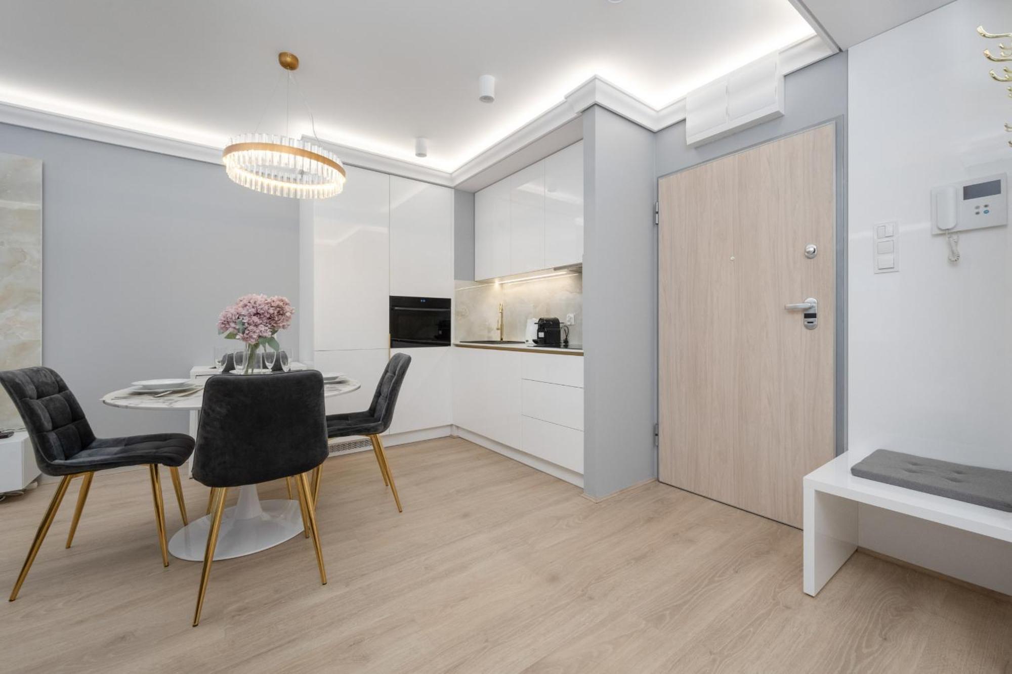 Elegant Apartment With Balcony By The Oder River In Wroclaw By Renters Prestige Εξωτερικό φωτογραφία