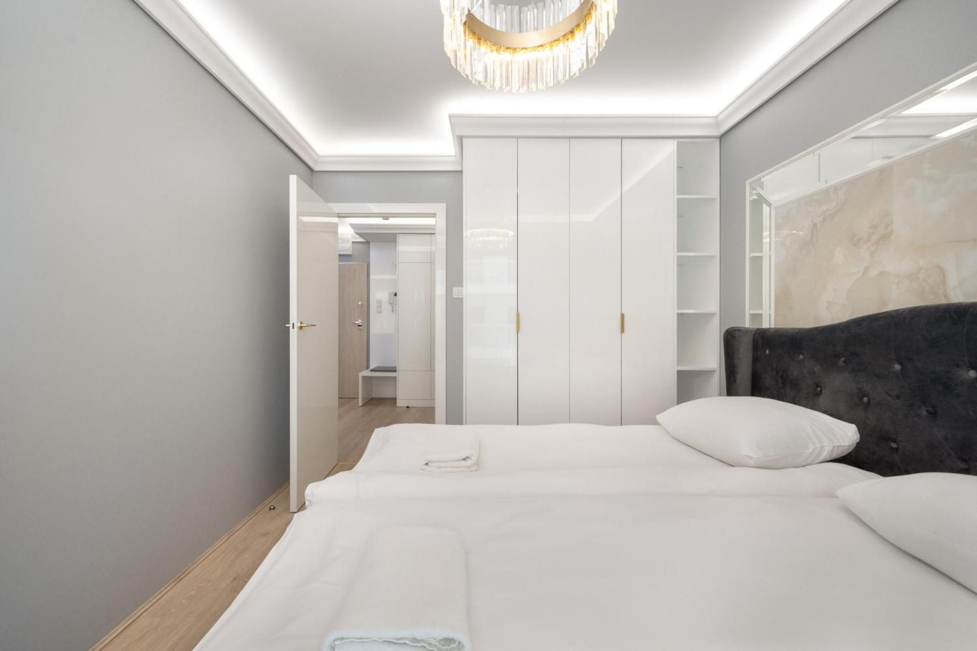 Elegant Apartment With Balcony By The Oder River In Wroclaw By Renters Prestige Εξωτερικό φωτογραφία