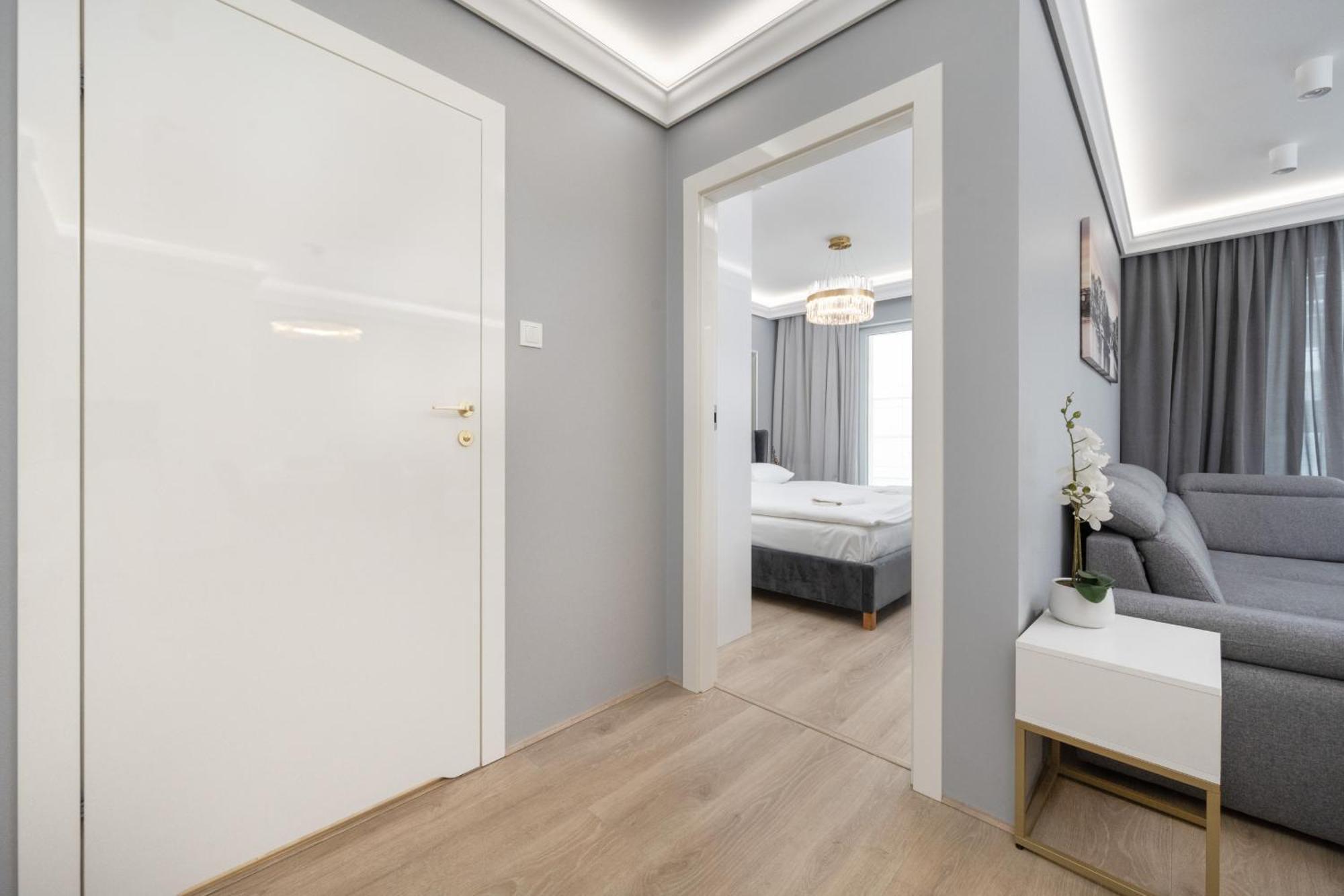 Elegant Apartment With Balcony By The Oder River In Wroclaw By Renters Prestige Εξωτερικό φωτογραφία